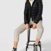 Tommy Jeans Steppjacke Mit Brand-Stitching Modell ‘BASIC HOODED DOWN JACKET’ – Schwarz 25
