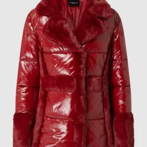 Marciano Guess Steppjacke Mit Webpelzbesatz Modell ‘Bessie’ – Dunkelrot 9