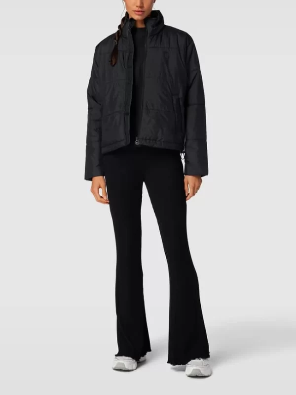 Adidas Originals Steppjacke Mit Kontraststreifen – Schwarz 1
