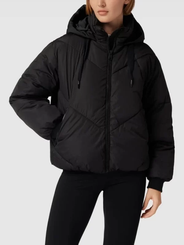 Vero Moda Outdoor Cropped Steppjacke Mit Reißverschlusstaschen – Schwarz 5