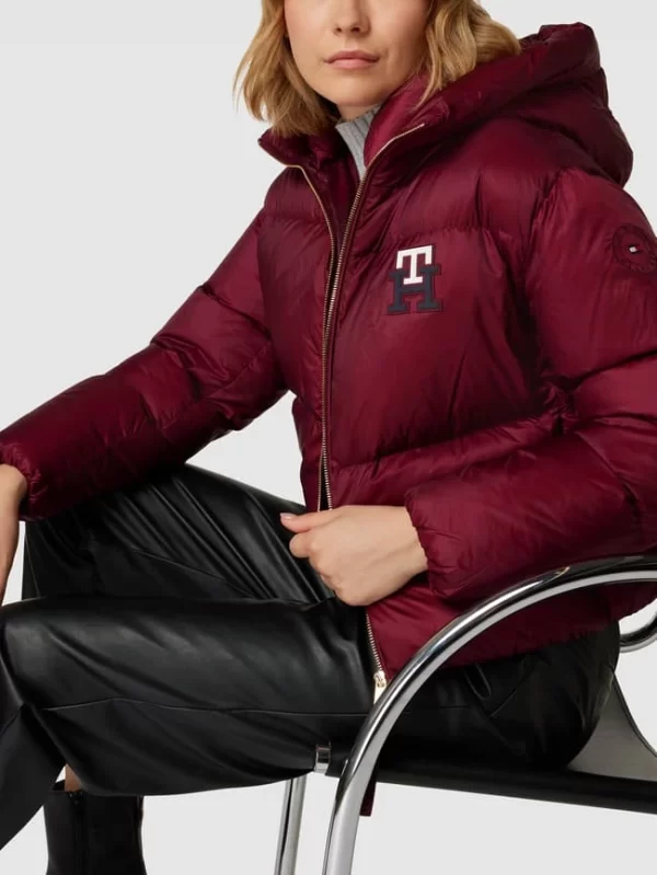 Tommy Hilfiger Daunenjacke Mit Label-Details – Bordeaux Rot 4