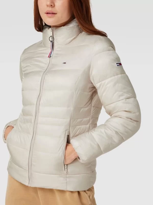 Tommy Jeans Steppjacke Mit Label-Details – Offwhite 4