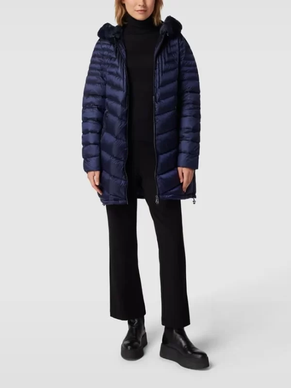 Betty Barclay Daunenjacke Mit Strukturmuster Modell ‘SOPO’ – Marineblau 1
